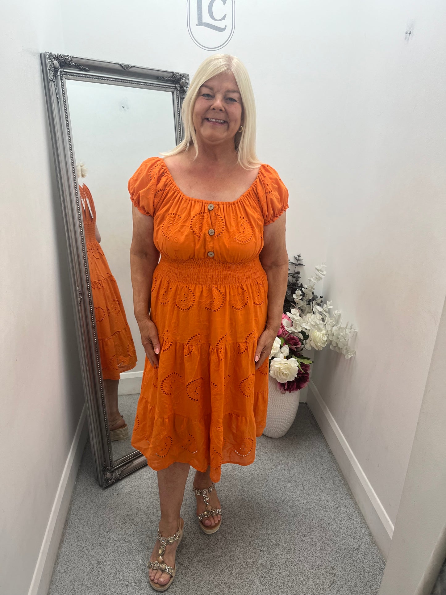Isabella in 3 colours