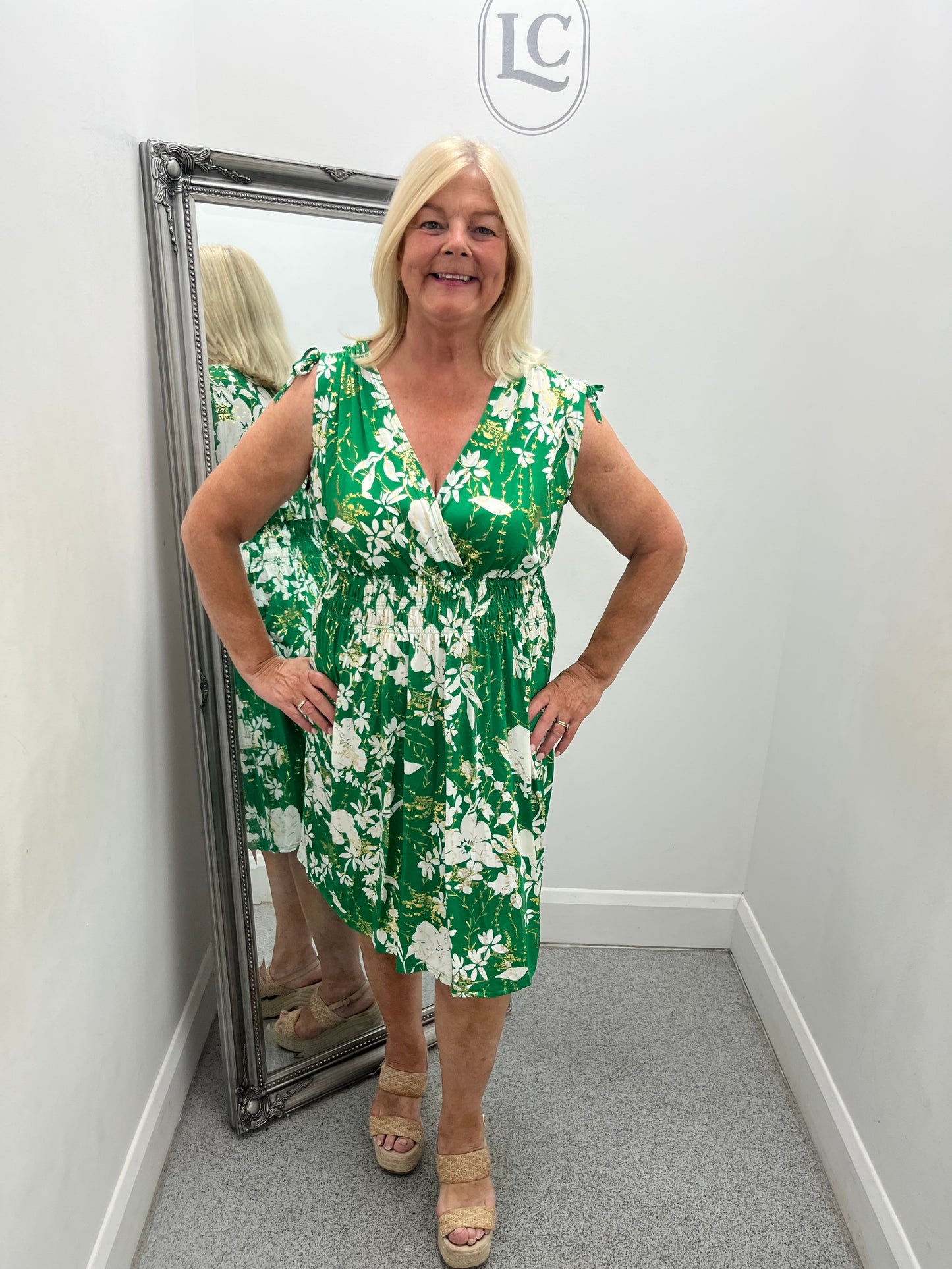 Ella in 3 colours