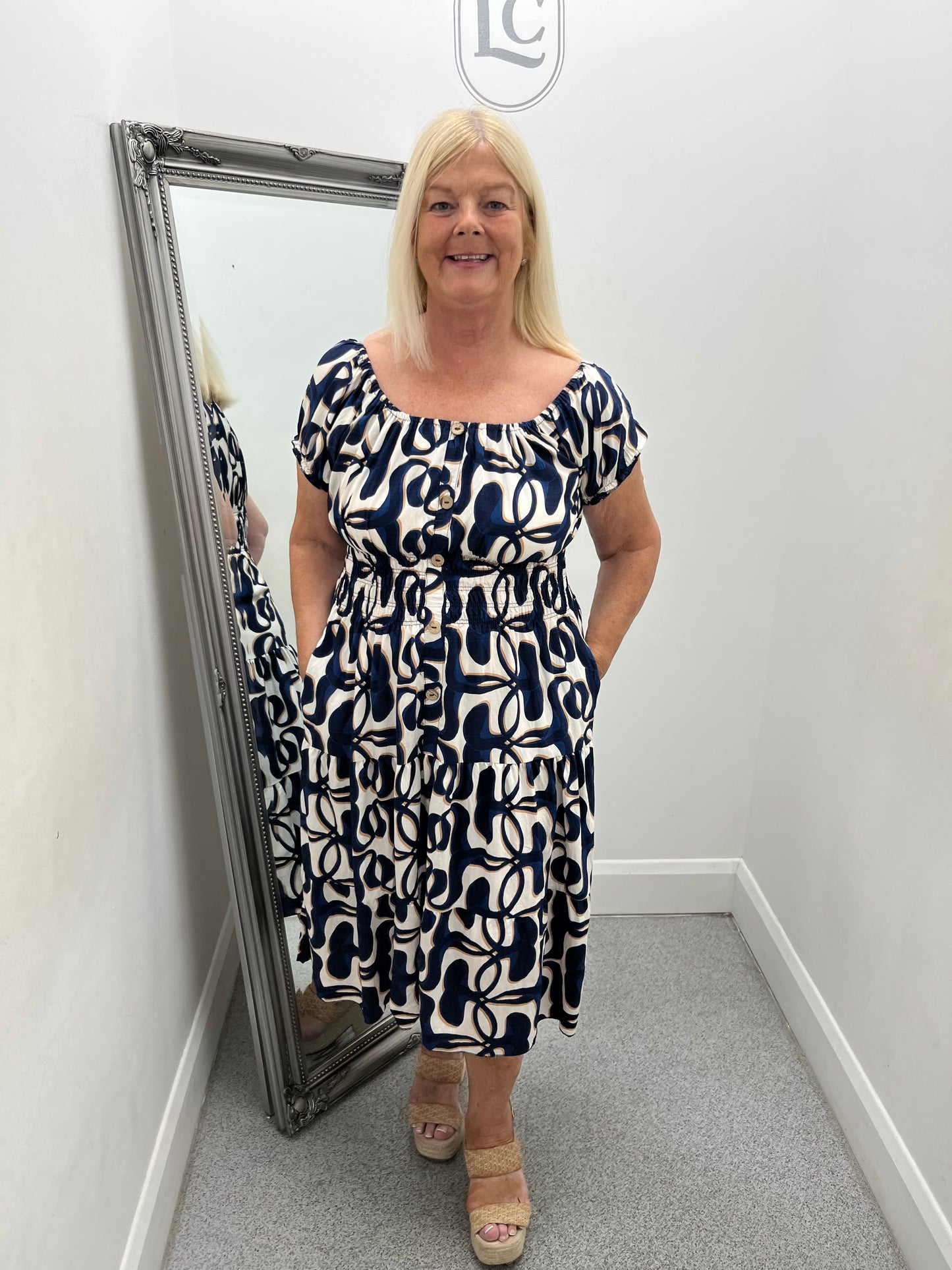 Nathalia in 5 colours