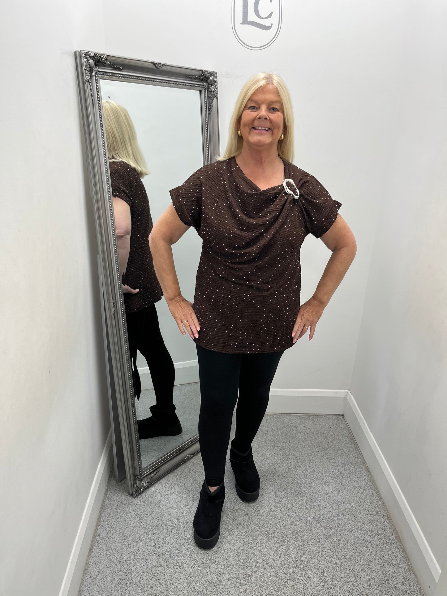 Brooch Sequin Top in 4 colours