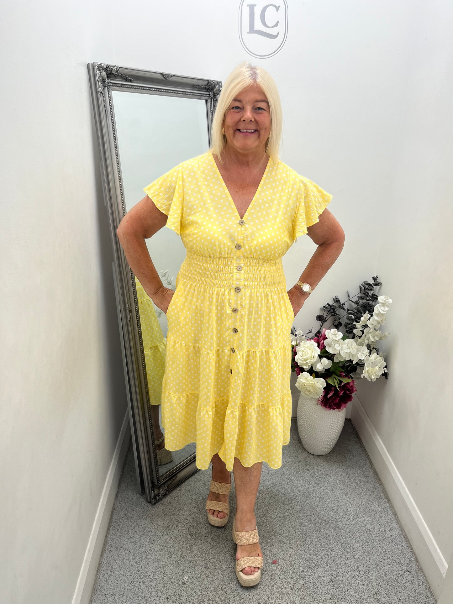 Jacinta in 6 colours