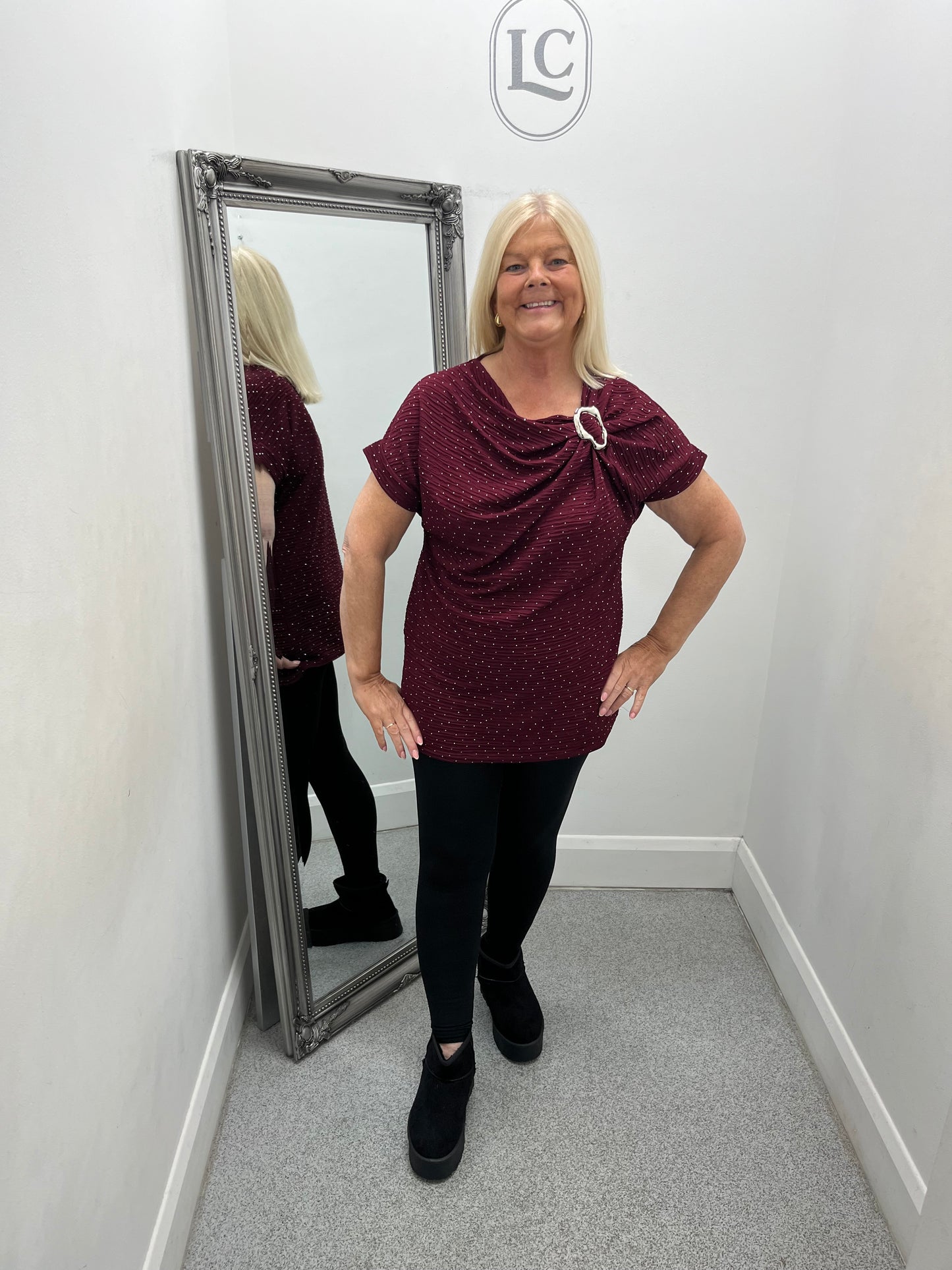 Brooch Sequin Top in 4 colours